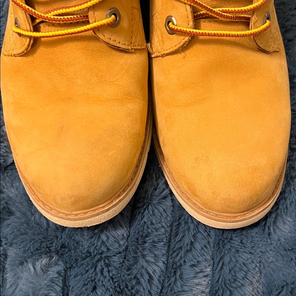Timberland Classic Tan Lace-Up Boots - Picture 4 of 6